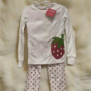 Gymboree NWT White knit Pajamas Embroidered Strawberries Long Sleeves Pants 5